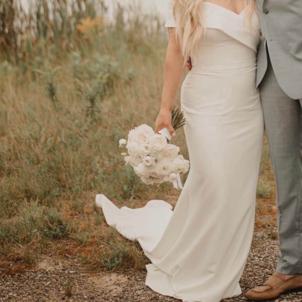 Made with love Lottie v2 wedding dress